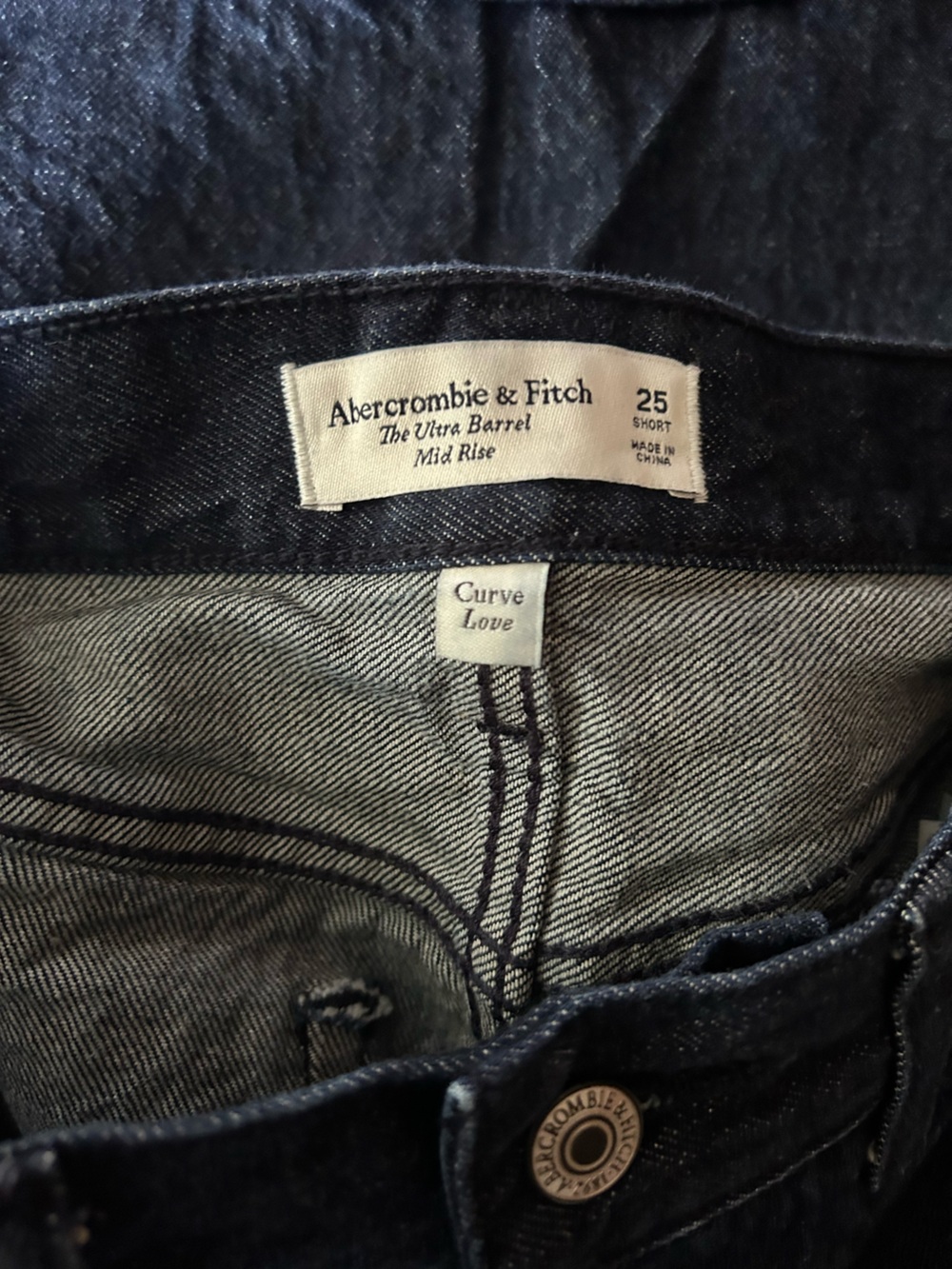 Abercrombie & Fitch Curve Love The Ultra Barrel Mid Rise Navy Blue Size 25 Short - Picture 9 of 9